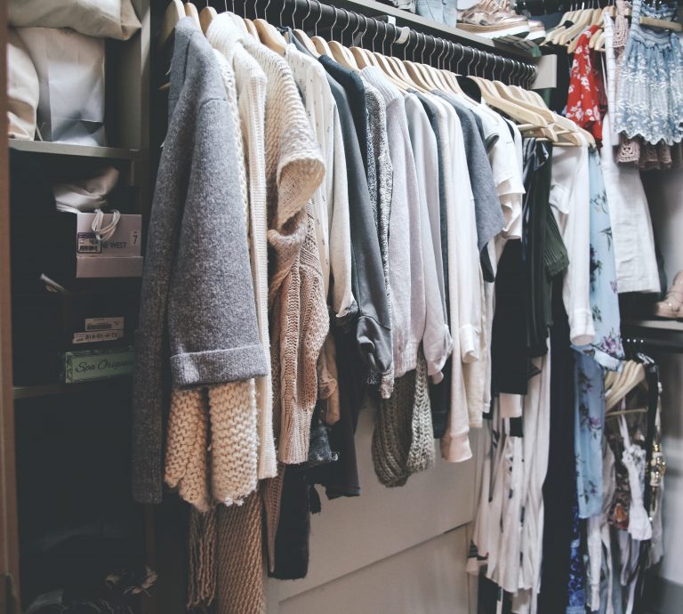 How and When to Break up With Your Wardrobe - Capturing Happiness
